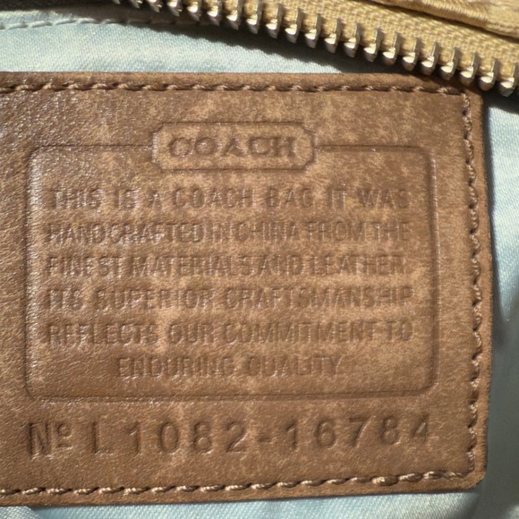 Coach Kristin Op art shoulder bag slightly iridescent tan jacquard Women’s purse - Picture 3 of 8